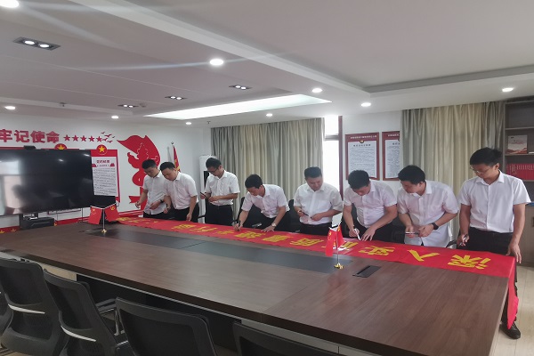 報(bào)道2.jpg